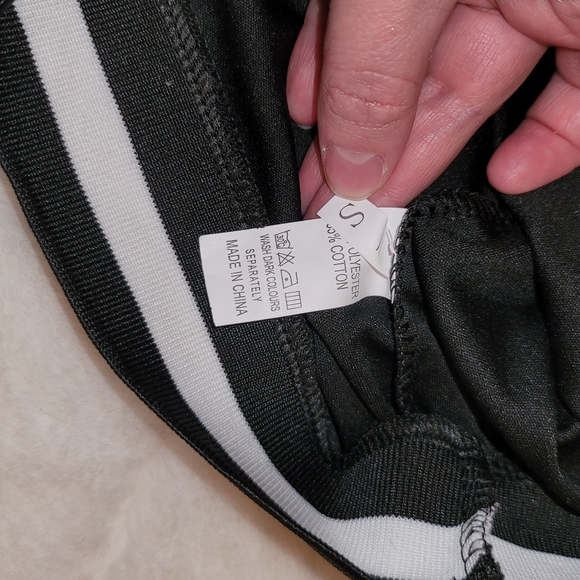 Womans small leopard print long sleeve top - Picture 5 of 7